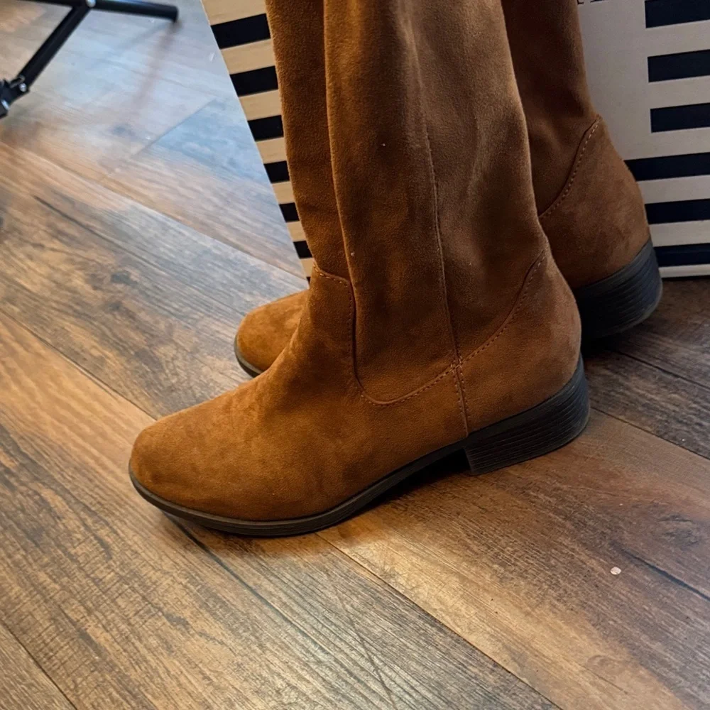 crown & ivy coffee BowieBoots